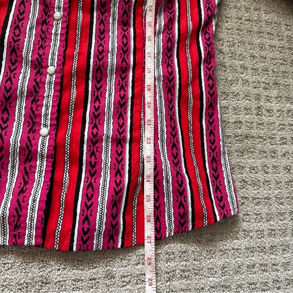 Wrangler Retro Womens Size L Red Long Sleeve Aztec Pearl Snap Top - Picture 6 of 7